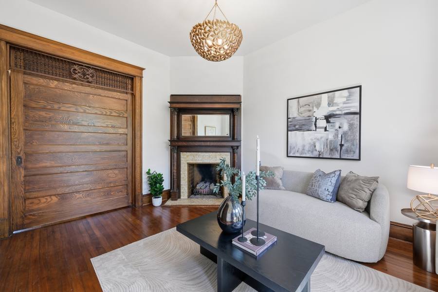 1302 A Street SE interior photo 8