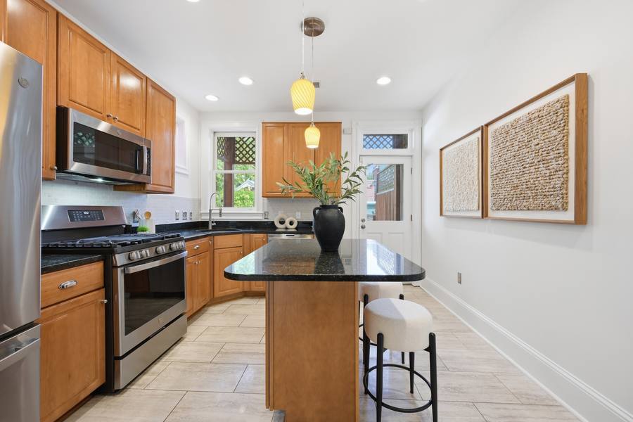 1302 A Street SE interior photo 19