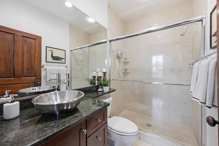 1302 A Street SE interior photo 40